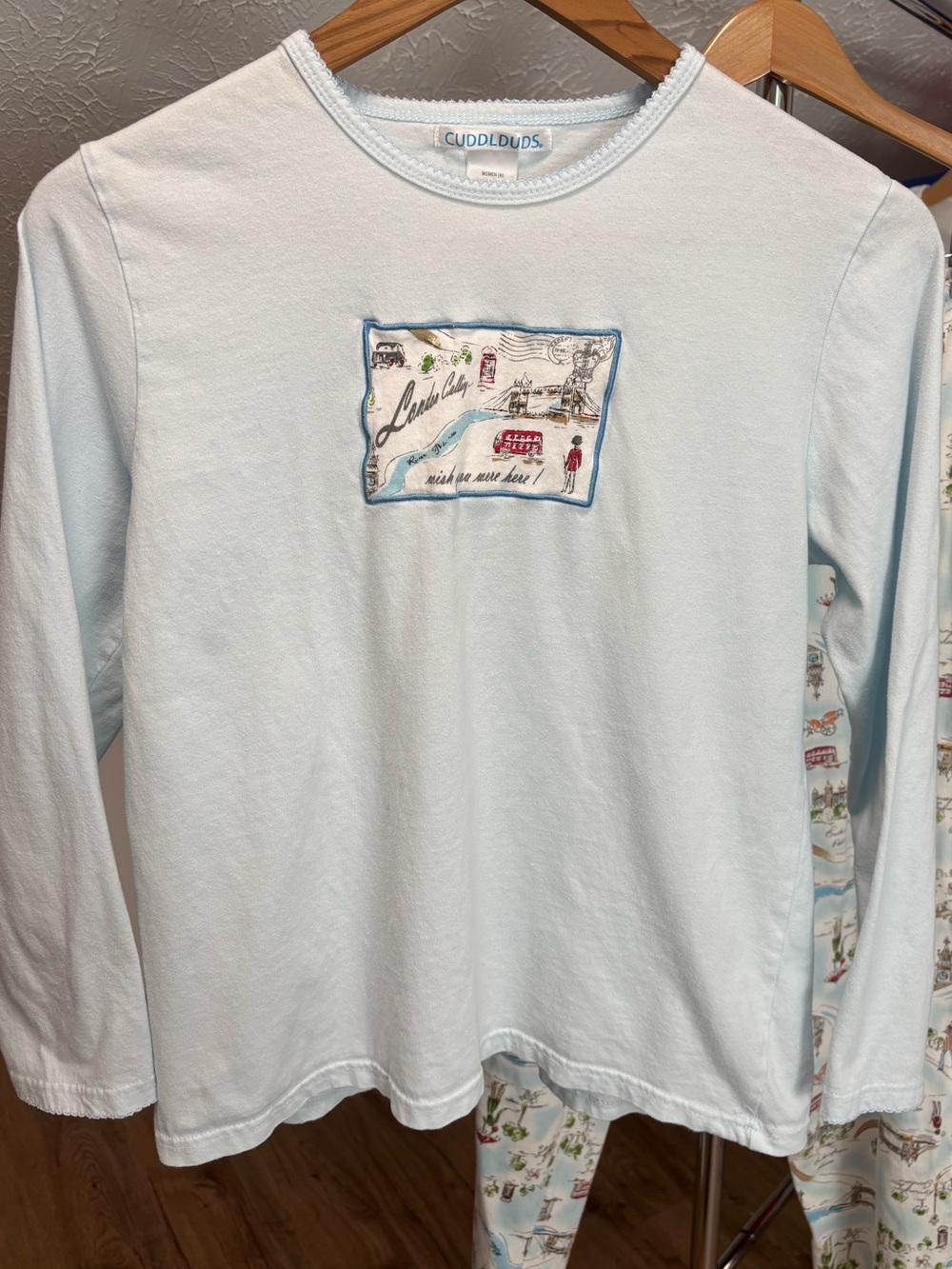 Cuddlduds London Calling cotton pajamas set, size medium - Picture 2 of 15